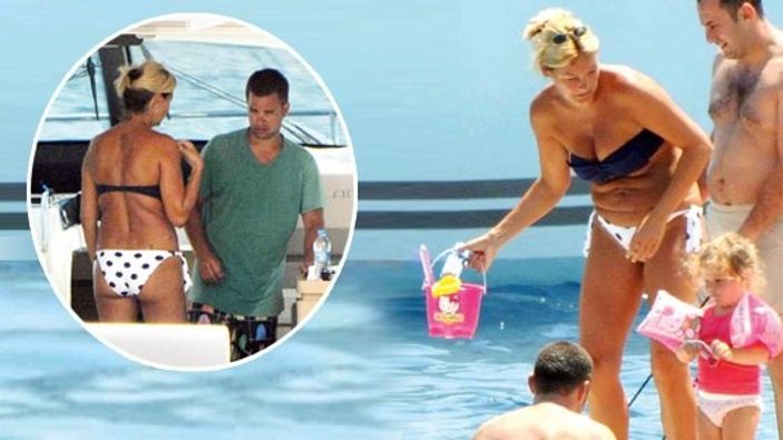 Bikinili Pınar'ın göbeğine dikkat - Foto Galeri