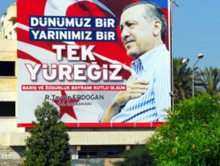 Başbakan Erdoğan bilboardlarda