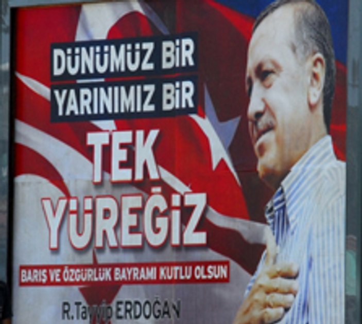 Başbakan Erdoğan bilboardlarda