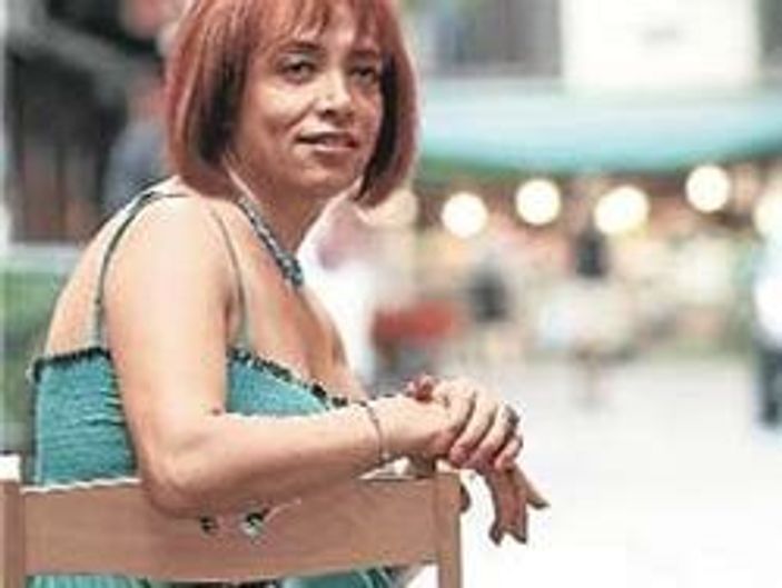 Türkiye'nin ilk ve tek travesti yazarı Taraf'ta yazacak