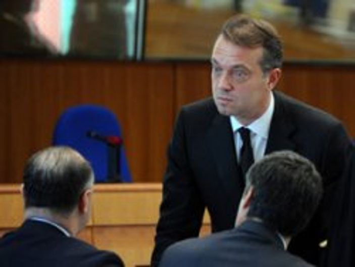 Cem Uzan vatandaş başına 3 bin dolar istedi