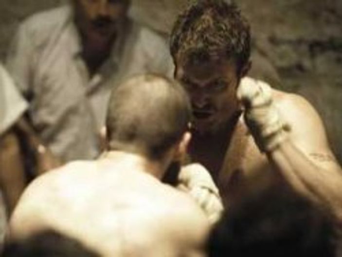 Kıvanç Tatlıtuğ kaslarını nasıl yaptı