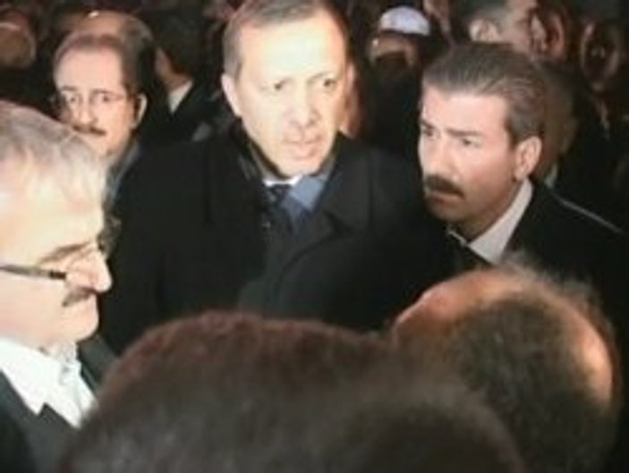 Başbakan Erdoğan Erciş'ten ayrıldı