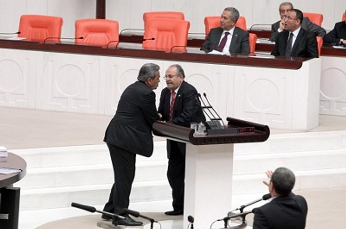 Salim Uslu Kamer Genç'i Meclis kürsüsünden itti