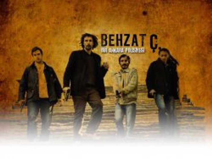 Behzat Ç'de ekip gençleşiyor