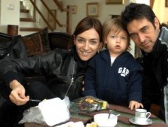 Sema Şimşek Burak Hakkı'ya boşanma davası açtı