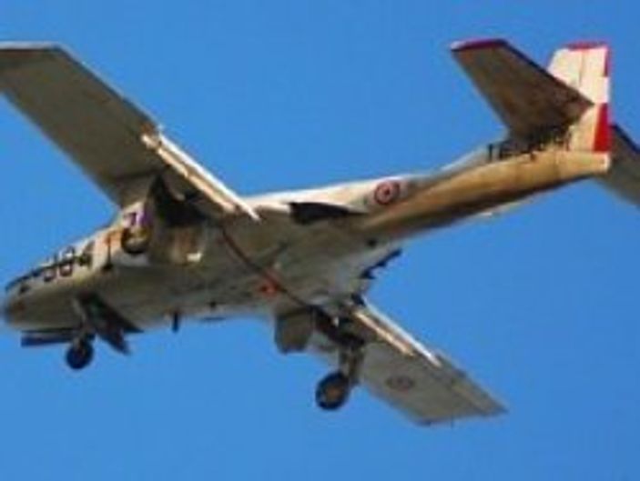 İzmir'de askeri uçak düştü