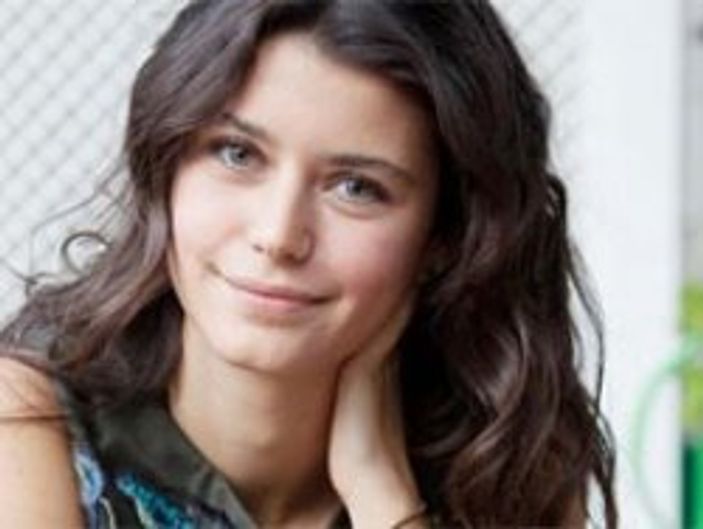 Beren Saat inzivaya çekiliyor