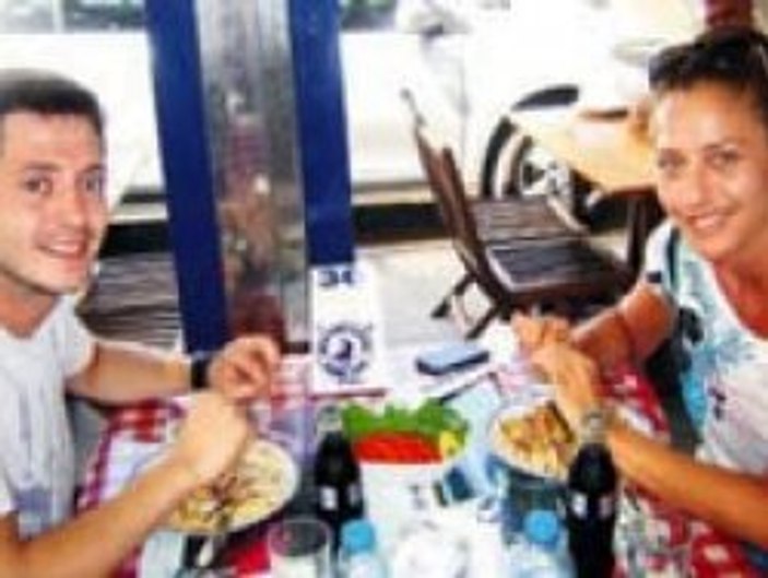 Ece Uslu genç sevgilisinden ayrıldı