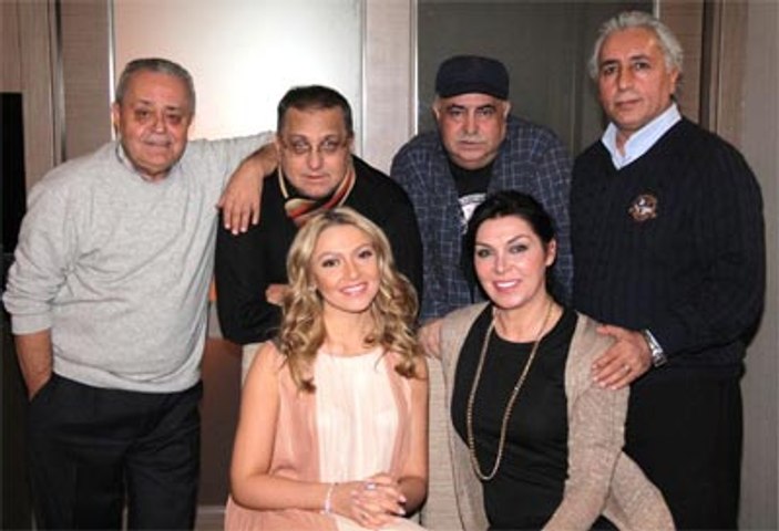 Hadise'ye Beşi Bir Yerde ekibinden soru yağmuru