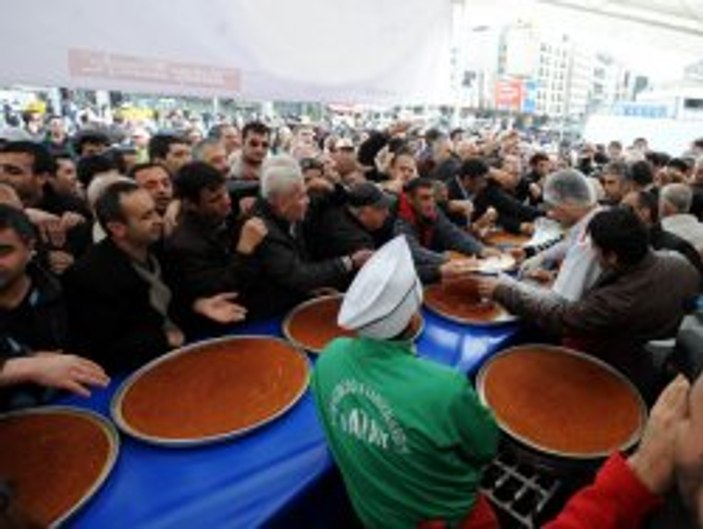 Taksim'de künefe şöleni