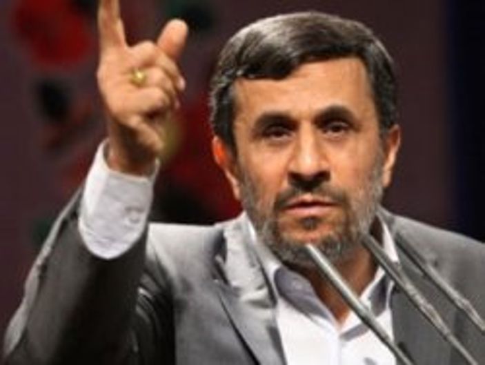 Ahmedinejad'ın üstünü çizdiler