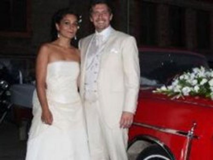 Soner gerçek hayatta baba oldu