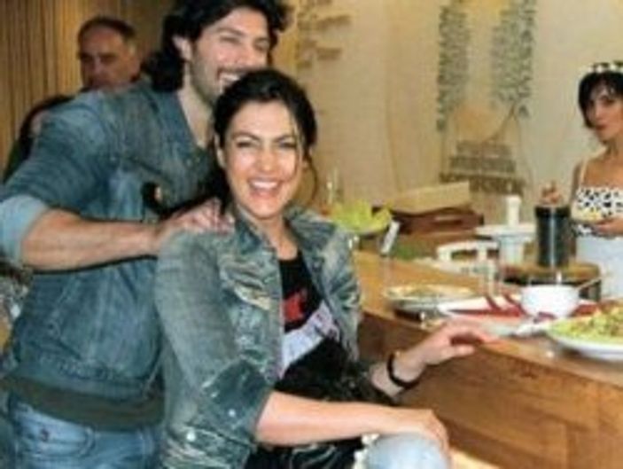 Tuğba'nın yeni aşkı eskileri gibi