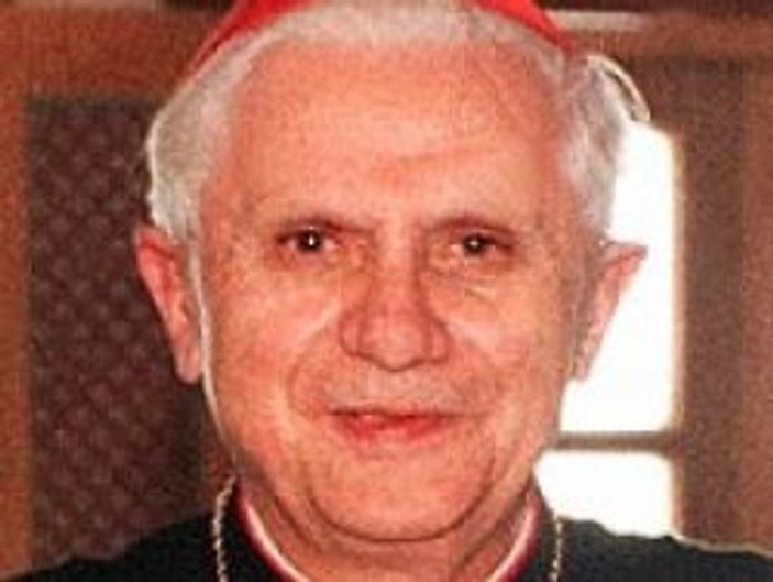 Joseph Ratzinger kimdir
