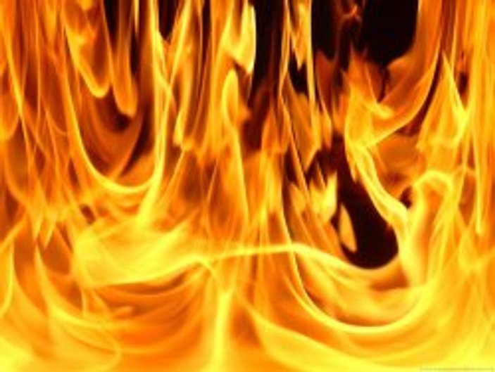 Kocaeli'de kozmetik imalathanesinde yangın