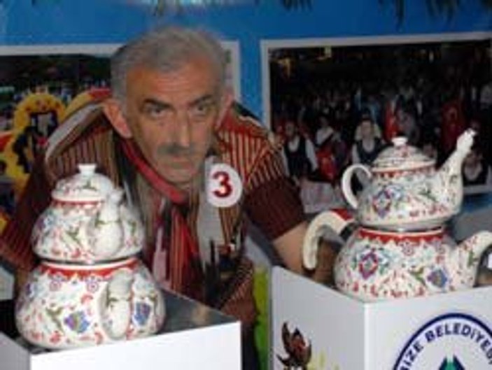 Rize'de çay demleme yarışması