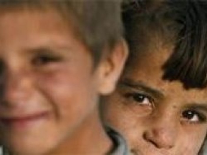 PKK'ya taş attıran çocuk tacirlerine 528 yıl