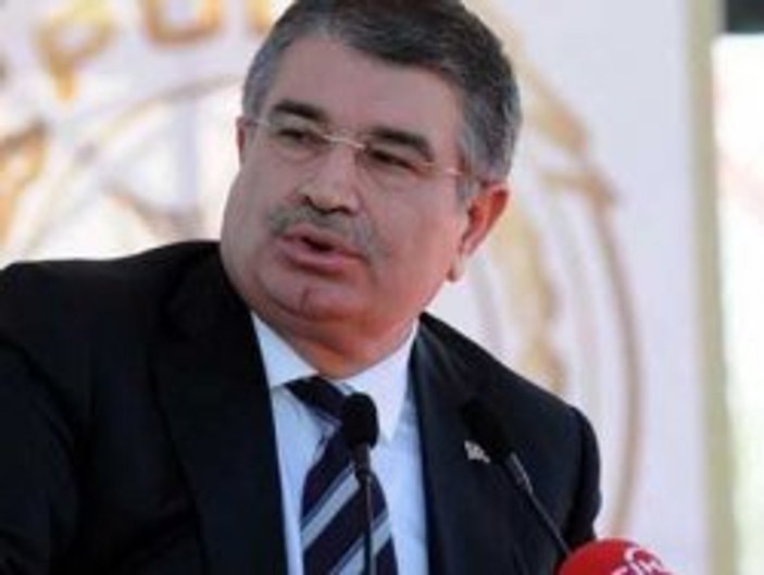 Gazetecilerden Bakan Şahin'e tepki