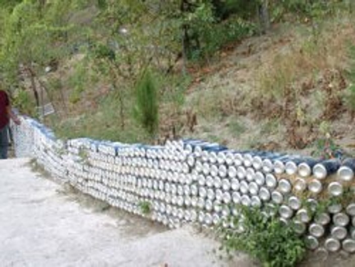 Zonguldak'ta içtiği biralarla duvar ördü