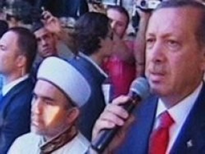 Erdoğan teyzesinin cenazesinde konuştu