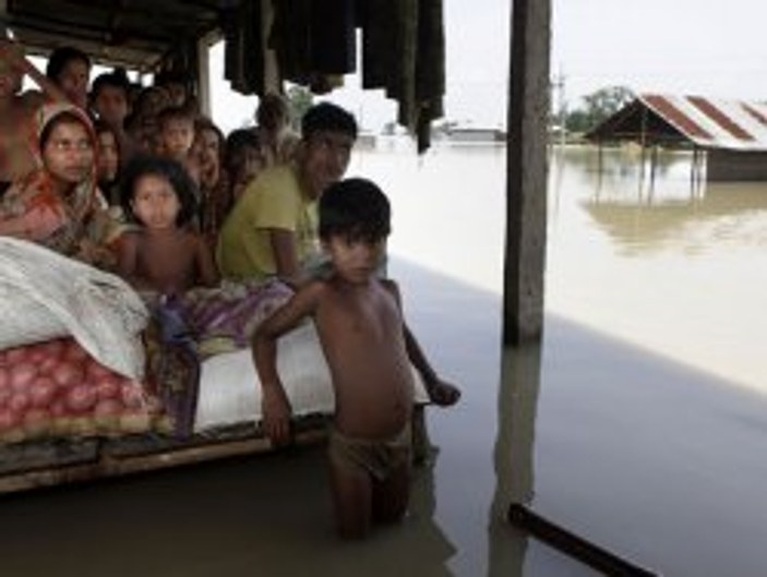 Hindistan'da sel felaketi: 20 ölü