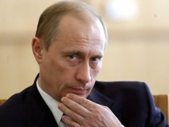 Putin'e lüks yaşantı eleştirisi