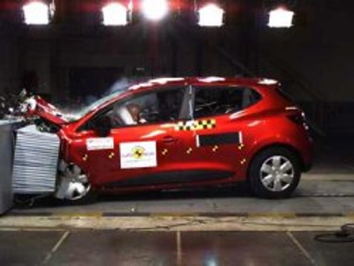 Yeni Clio'ya EuroNCAP'tan 5 yıldız