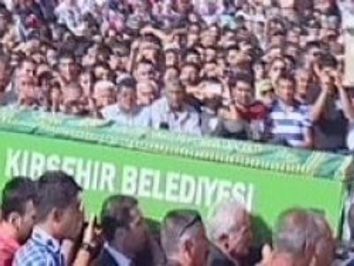 Ertaş'ın cenazesinde Kırşehir Belediyesi'ne tepki