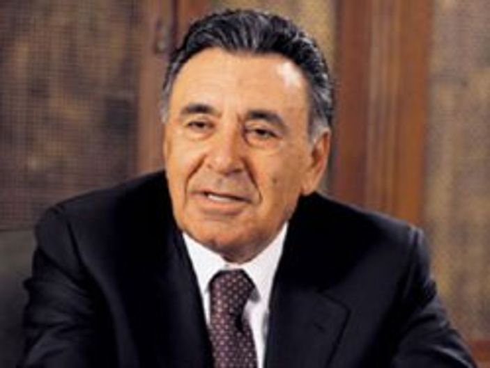 Doğan: Emin Çölaşan benden çok para götürdü ben de kovdum