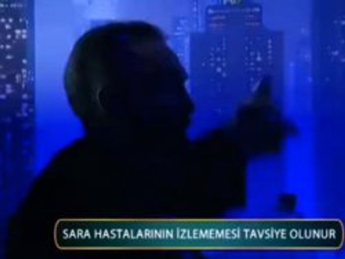 Adnan Oktar karanlıkta dans etti - Video