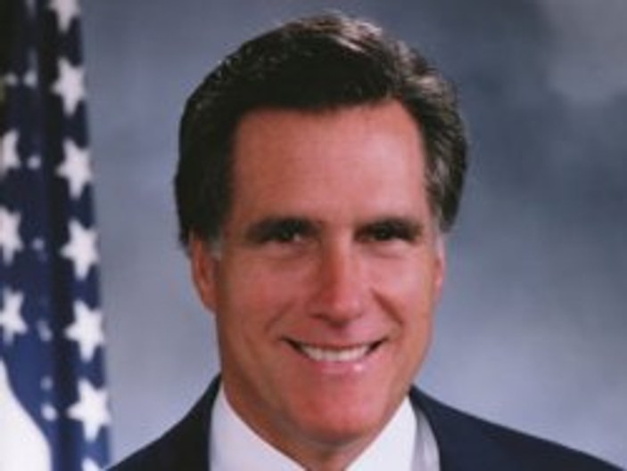 Romney'in oyları örümcek ağına takıldı