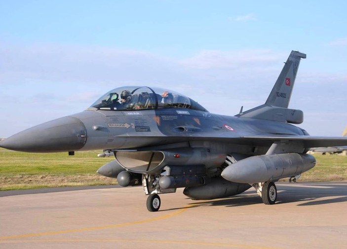 Hava Kuvvetleri Komutanı Diyarbakır'da F-16 ile uçtu