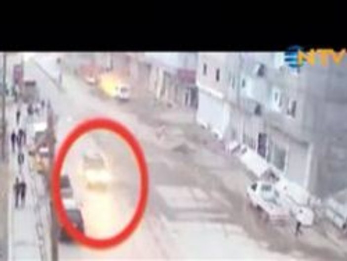 Hakkari'deki bombalı saldırı kamerada - Video