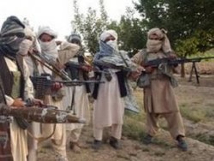 Taliban kaçırdığı 21 Pakistan askerini öldürdü