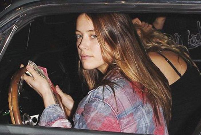 Amber Heard kadın sevgilisi için Johnny Depp'i terk etti