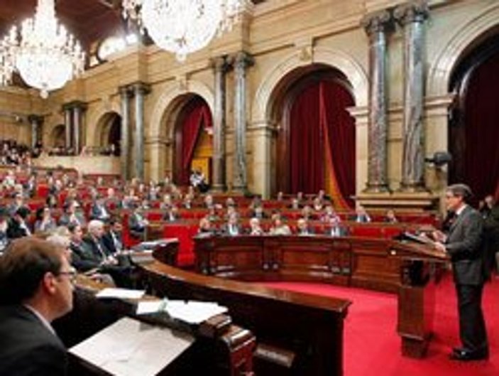 Katalanlar'dan bağımsızlığa bir adım daha