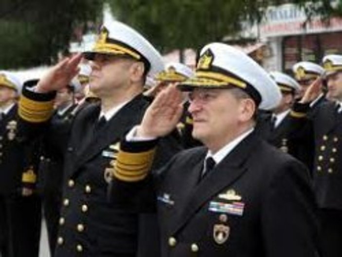 Donanma komutanından sürpriz istifa