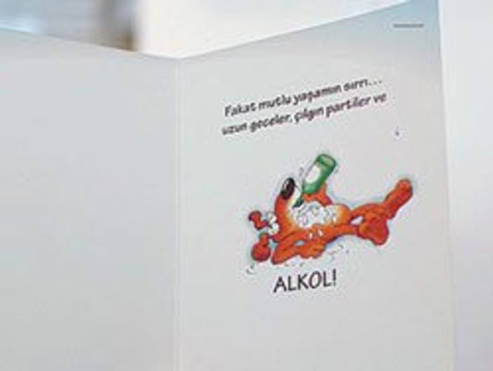 Çocuk kartpostalında alkole özendirdiler