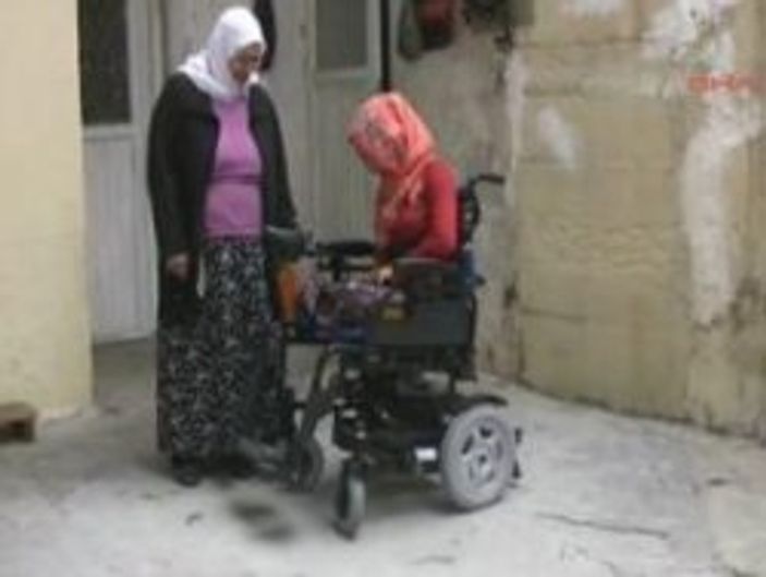 Mardinli Azize akülü aracına kavuştu