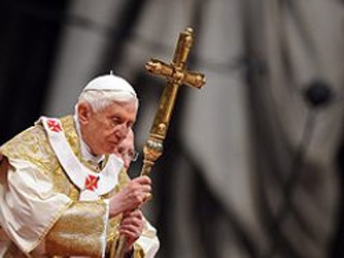 Papa 16. Benediktus görevinden resmen ayrıldı
