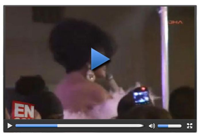 Bülent Ersoy 33 yıl sonra Londra'ya gitti olay çıktı