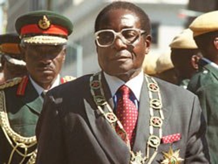 Zimbabwe lideri doğum günü için altın para bastırdı