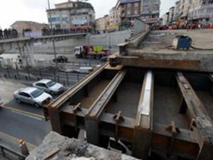 Talatpaşa Köprüsü taşınarak yıkılıyor