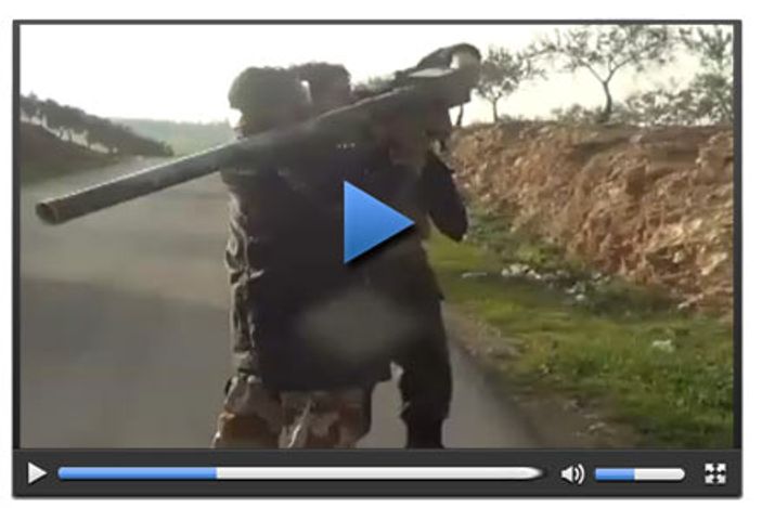 ÖSO muhabirlerin önünde helikopter düşürdü - Tıkla izle