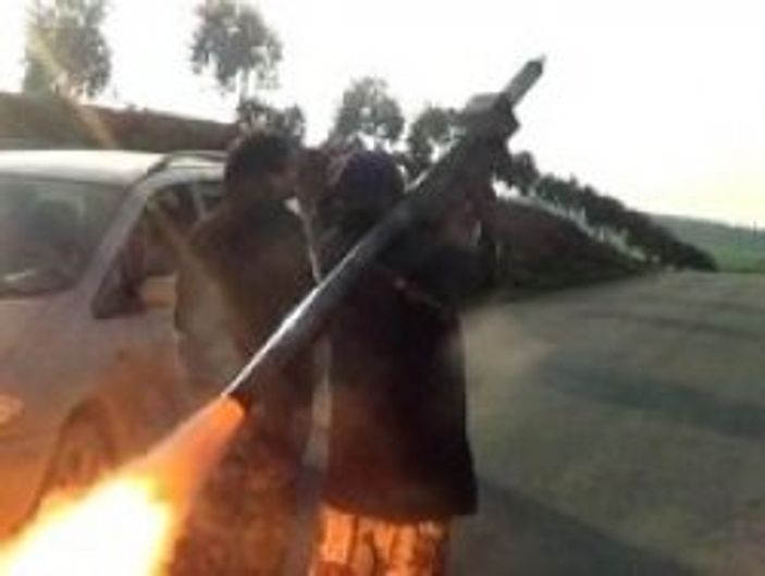 ÖSO muhabirlerin önünde helikopter düşürdü - Tıkla izle