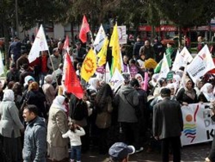BDP'lilerden Sakarya'da Öcalan'a özgürlük mitingi