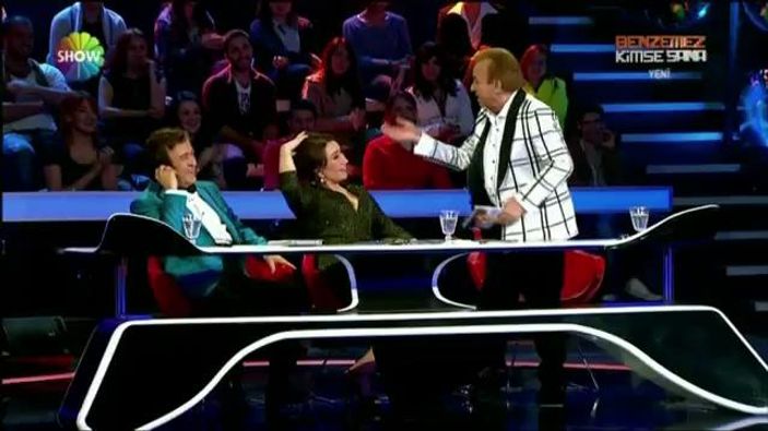 Huysuz Virjin ile Erol Evgin'in fıkra atışması