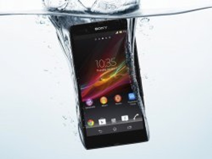 Sony Xperia Z ile duşta film keyfi
