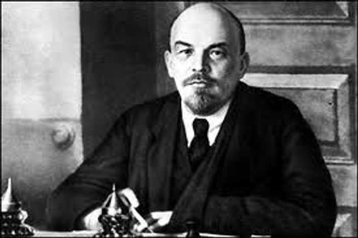 Vladimir İlyiç Lenin kimdir